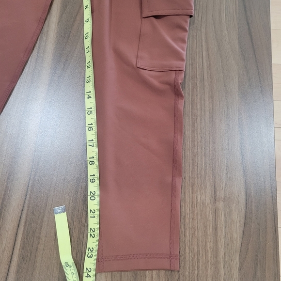 OLD navy High-Waisted PowerPress Cargo 7/8-Length Leggings Size MP - Picture 8 of 10